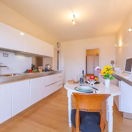 Apartament Sleeps 6 Wifi